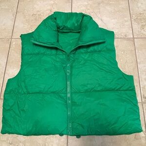 Green Puffer  women Vest , Beautiful new without tags size M